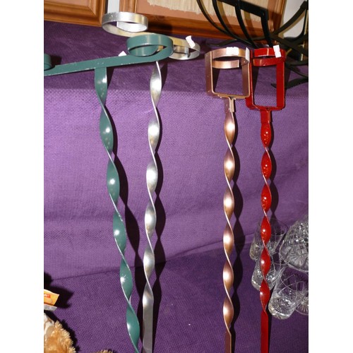 108 - BESPOKE METAL GLASS HOLDER X 2 AND 2 X BOTTLE HOLDERS - SPRAYED GOLD, GREEN, RED AND SILVER