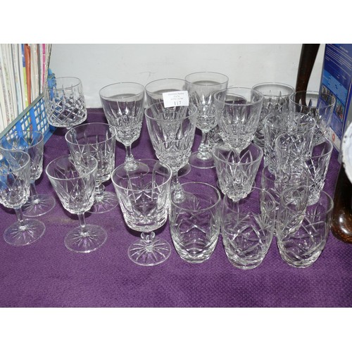 117 - CRYSTAL GLASS TUMBLERS, WINE GLASSES SPIRIT GLASSES, 22 ITEMS IN EXCELLENT CONDITION