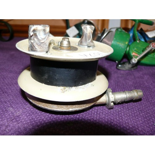 107A - GRICE & YOUNG LTD ORLANDO MINOR VINTAGE FISHING REEL IN GOOD CONDITION.