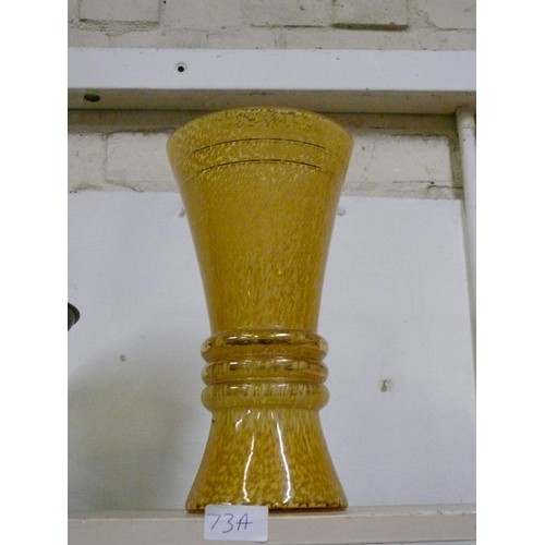 73A - AMBER SPATTER PRETTY VASE WITH TRI- BANDED MIDRIFF AND GOLD DETAIL, A SMALL CHIP TO THE EXTERNAL EDG... 