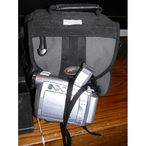 395 - CANON DIGITAL CAMCORDER MV750i, AMAZON KINDLE,  3 CAMERAS, OLYMPUS,  TRONIC AND CANON, MAGNIFYING GL... 