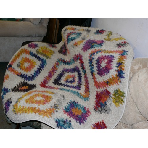 401 - ROUND MULTI COLOURED RUG -ORANGES, PURPLES, BLUES ETC