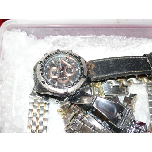 51 - A BOX OF WATCH STRAP PARTS AND A WATCH