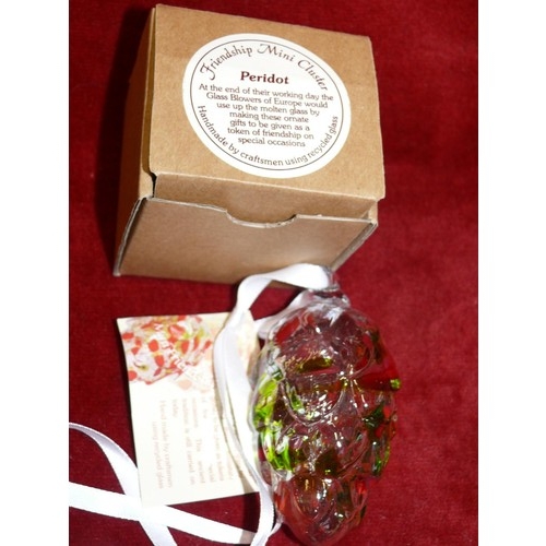 4 - PERIDOT, FRIENDSHIP MINI CLUSTER GLASS,  WITH GIFT BOX,  CHRISTMAS TREE BOERBOEL