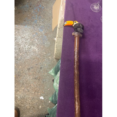 101B - TOUCAN HANDLED WALKING CANE