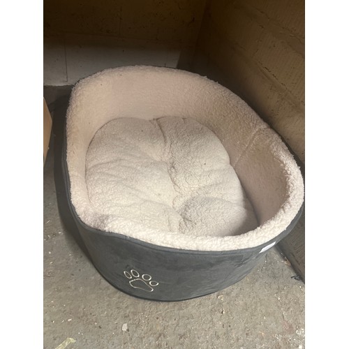 134A - LARGE DOGS BED