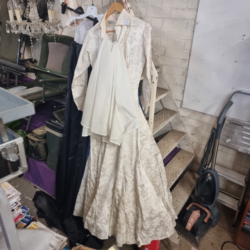 130A - ELLIS EXCLUSIVE MODEL LONDON MADE VINTAGE WEDDING DRESS