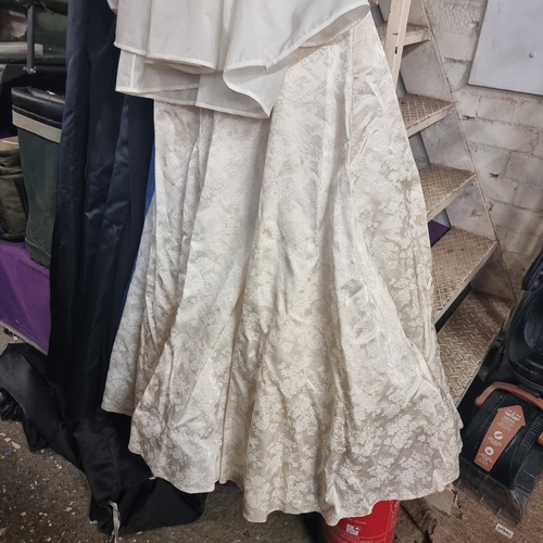 130A - ELLIS EXCLUSIVE MODEL LONDON MADE VINTAGE WEDDING DRESS