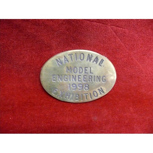 64 - NATIONAL  MODEL ENGINEERING 1998 EXHIBITION  OVAL BRASS PLAQUE 10CM WIDTH