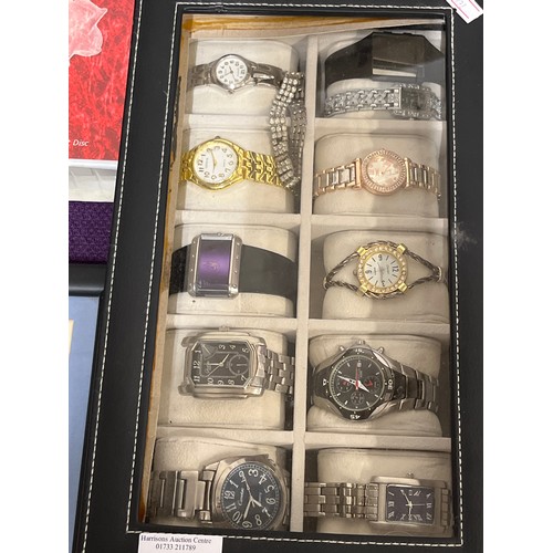 120 - A NICE SELECTION OF 11 WATCHES IN A FAUX LEATHER DISPLAY BOX AND A COSTUME BRACELET