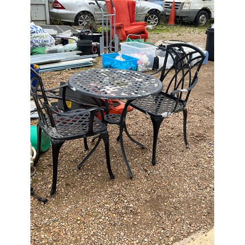 468 - ROUND  CAST ALUMINIUM BISTRO TABLE WITH 2 MATCHING CHAIRS, IT'S IN NEED OF A COAT OF PAINT BUT OTHER... 