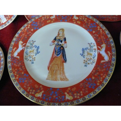 132 - PHILIPPE DESHOULIERES PORCELAINE DE LIMOGES FRANCE, 6 PLATES AND A TRAY, IN VERY GOOD CONDITION.