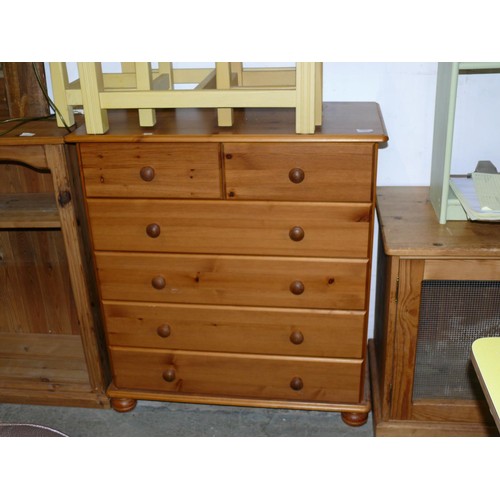 424 - A LARGE PINE 2 OVER 4 CHEST OF DRAWERS