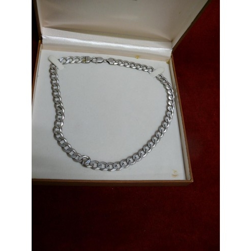 26 - A LOVELY SOLID SILVER FLAT LINK CHAIN CHUNKY NECKLACE 20