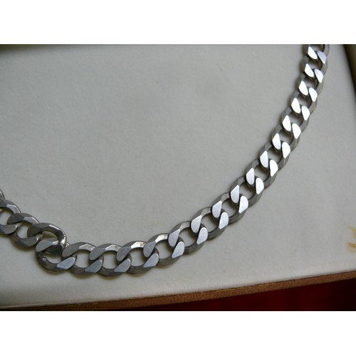 26 - A LOVELY SOLID SILVER FLAT LINK CHAIN CHUNKY NECKLACE 20