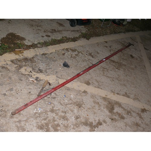 463 - A LONG REACH PRUNER 8FT LONG