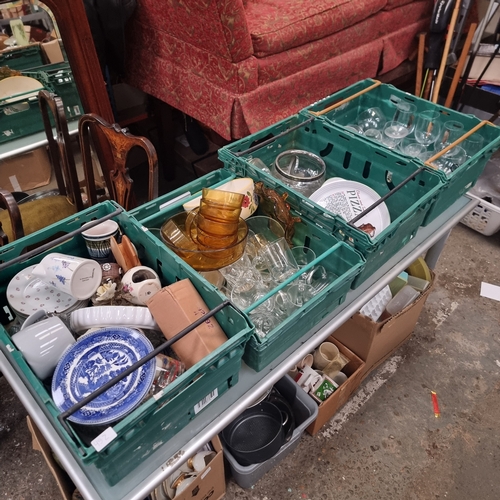 492 - TABLE TOP OF MIXED GLASS AND CHINA (4 CRATES, CRATES NOT INCLUDED)