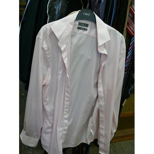 358 - 8 GENTS SHIRTS AND JUMPERS VARIOUS SIZES