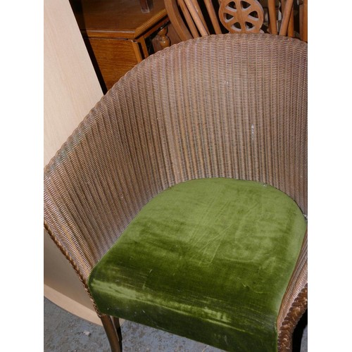 389 - WICKER TUB CHAIR