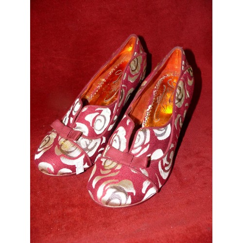 113 - POETIC LICENCE, LONDON  'STUNNING SHOES,  IN RED AND GOLD WITH GLITTER HEELS, SIZE  40,WITH BOX