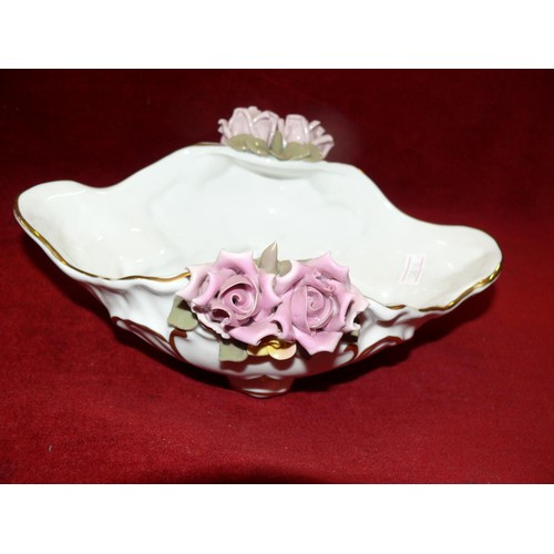 114 - VINTAGE CAPODIMNTE OVAL BOWL WITH ROSE DETAIL