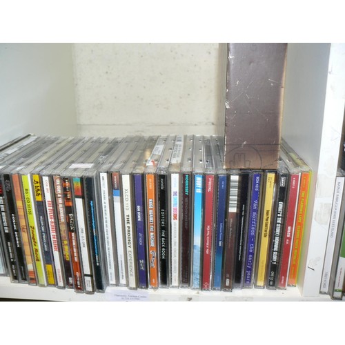 214 - 5 CUBES OF CDS TO INCLUDE IGGY POP, SEX PISTOLS, LOU REED & METALLICA, FOO FIGHTERS, R.E.M., THE CUR... 