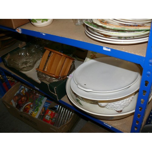 227 - 4 SHELVES OF VARIOUS CHINA, GLASSWARE AND KITCHENWARE