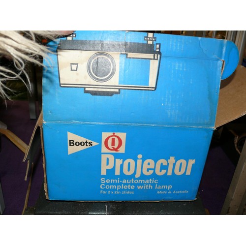 255 - BOOTS SLIDE PROJECTOR WITH ORIGINAL BOX