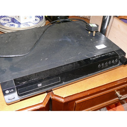 293 - LG DVD RECEIVER HT 572