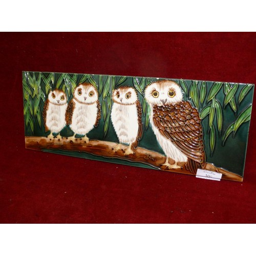 300 - CERAMIC OWL PLAQUE