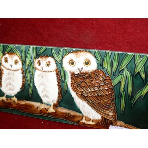 300 - CERAMIC OWL PLAQUE