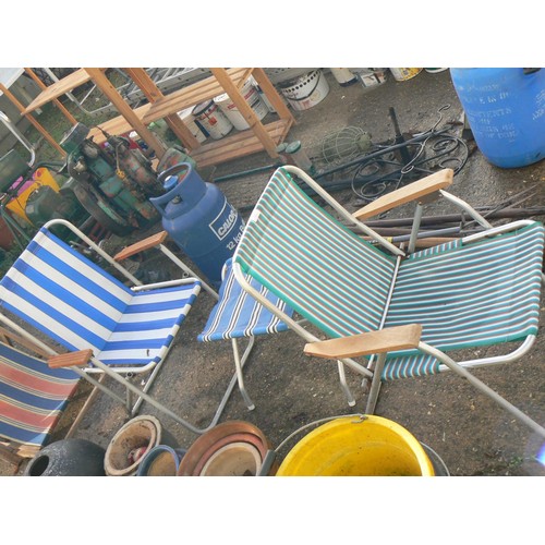 511 - 2 FOLDING GARDEN SEATS, A FOOT STOOL AND A DECK CHAIR