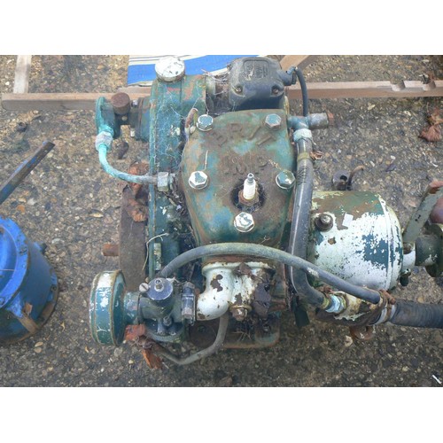 514 - BRIT IMP, MARINE SINGLE CYLINDER SMALL BOAT ENGINE, WITH REVERSING GEAR BOX, THE LOT ALSO INCLUDES A... 