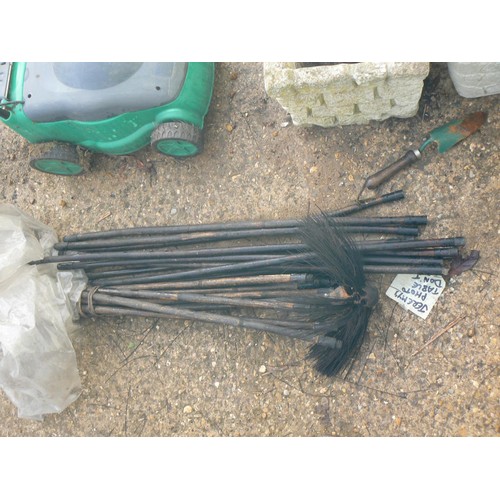 531 - CHIMNEY SWEEP BRUSH AND RODS AS NOT USED BY DICK VAN DYKE