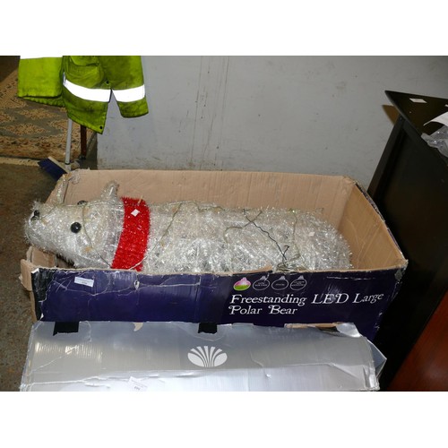 498 - LARGE FREESTANDING LED POLAR BEAR WITH ORIGINAL BOX