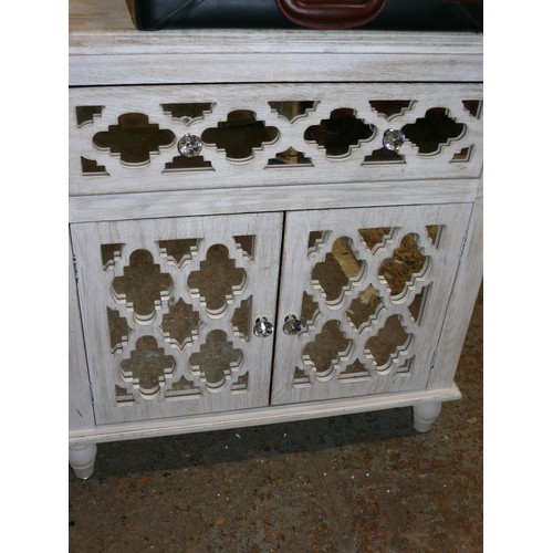 500 - CONTEMPORARY 1 DRAWER AND 2 DOOR CABINET WITH MIRRORED FRETWORK FRONT AND CRYSTAL KNOBS