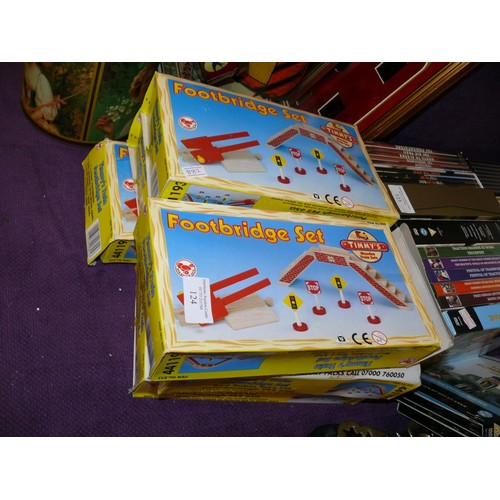 102 - TIMMY'S WOODEN TRAIN SETS  - FOOTBRIDGE SETS X 6