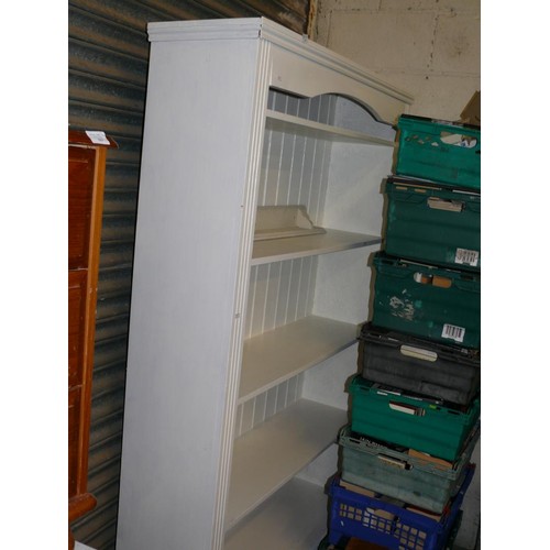 447 - LARGE WOODEN WHITE PAINTED BOOKCASE