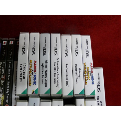 66 - LARGE SELECTION OF EMPTY GAME CASES AND INSTRUCTIONS FOR NINTENDO DS AND SONY PSP