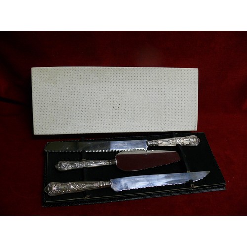 70 - BOXED CAKE KNIFE SET WITH HALLMARKED SILVER HANDLES