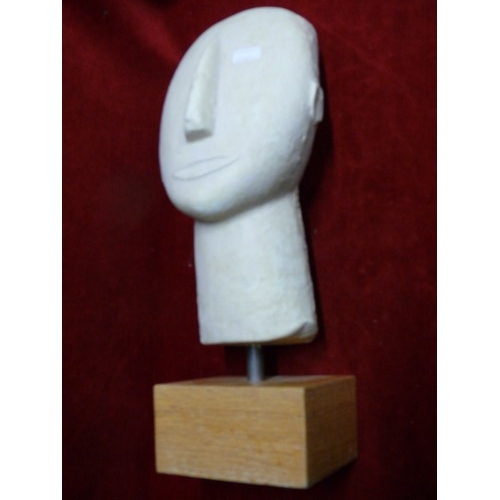 85 - CYCLADIC ART STONE HEAD ON WOODEN PLINTH