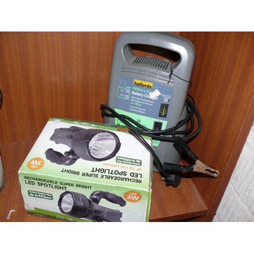 164 - RECHARGEABLE SUPERBRIGHT LED SPOTLIGHT AND HALFORDS BATTERY CHARGER