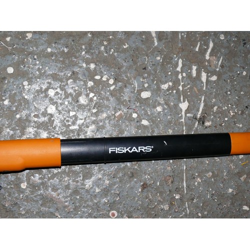 170 - LONG HANDLED WEEDER BY FISKARS