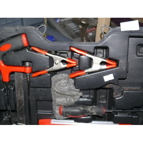 175 - MULTI TOOL SET IN FITTED CASE