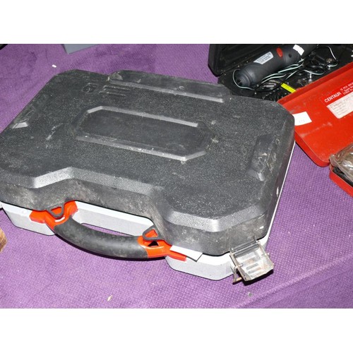 175 - MULTI TOOL SET IN FITTED CASE