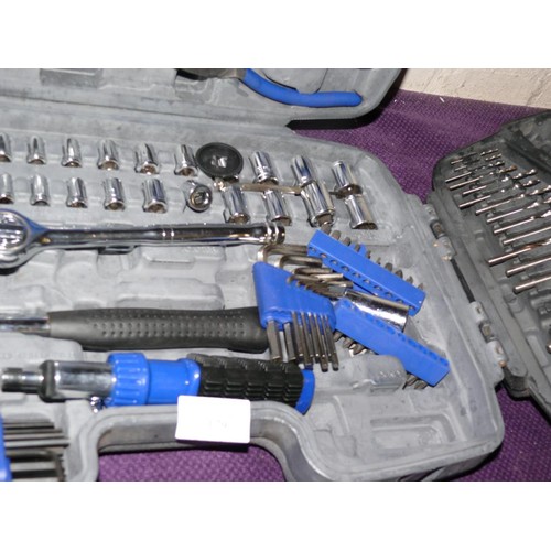 179 - MULTI TOOL SET IN FITTED CASE