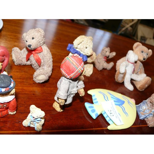 242 - COLLECTION OF TEDDY BEARS AND OTHER ANIMAL ORNAMENTS