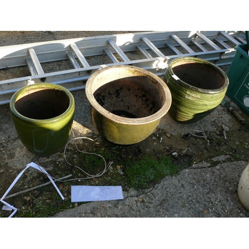 539 - 3 GREEN GLAZED PLANTERS