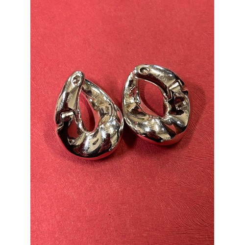 39 - CONTEMPORARY STYLE SILVER EARRINGS MARKED A&M - SILVER