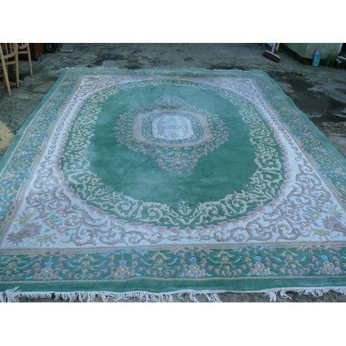 440 - VERY LARGE GREEN FLORAL RUG